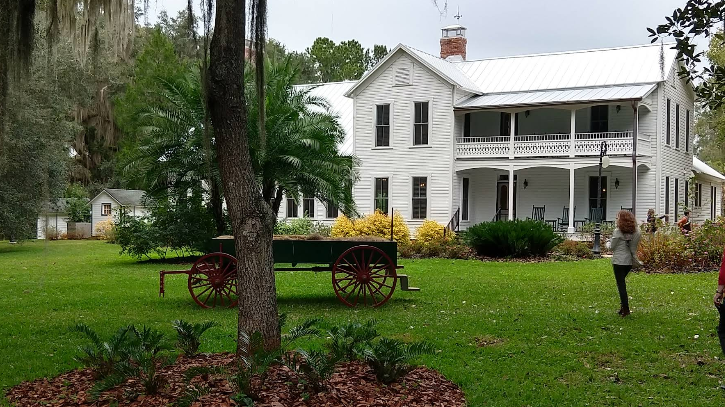 Fair Oaks is south of Gainesville for those desiring a quiet wedding venue.