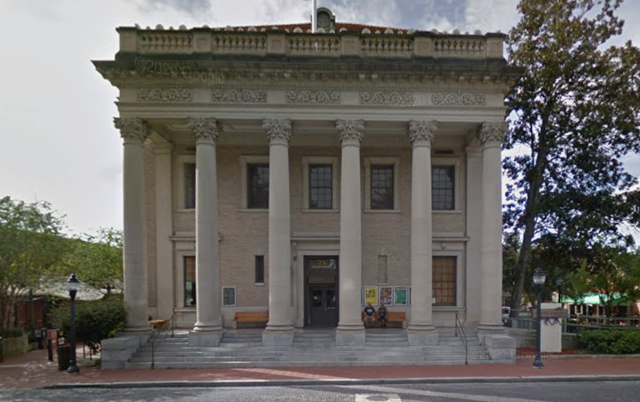 Get married at the Hipp!