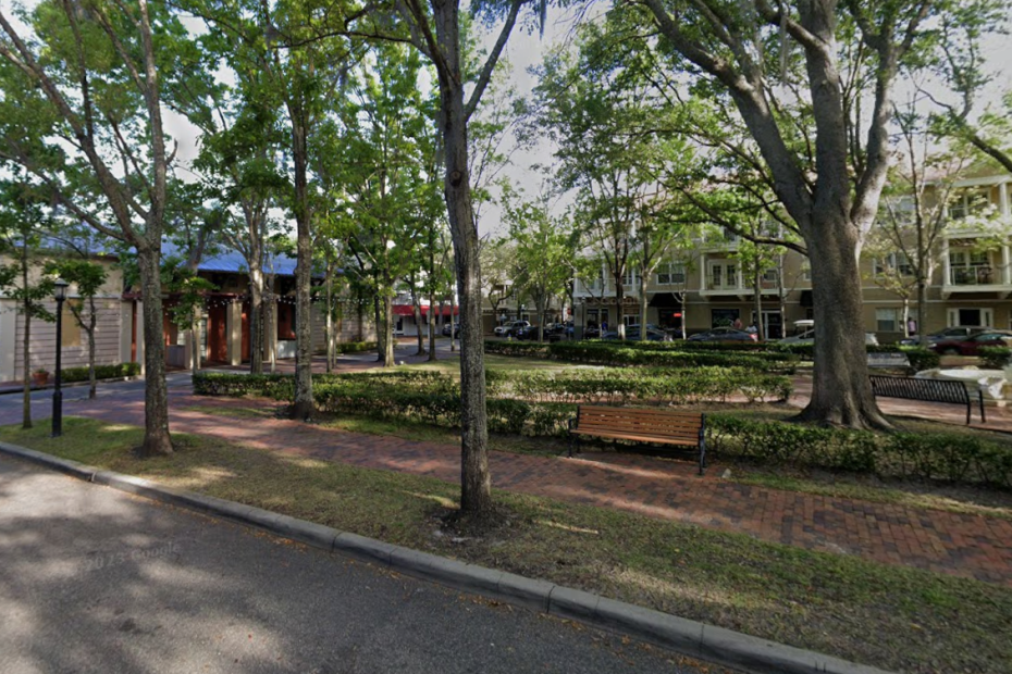 Plantation Hall is inside of Haile Plantation and ideal for smaller Gainesville weddings.